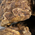 Bild in Galerie-Betrachter laden, Rinderlunge getrocknet - große Stücke (250g)